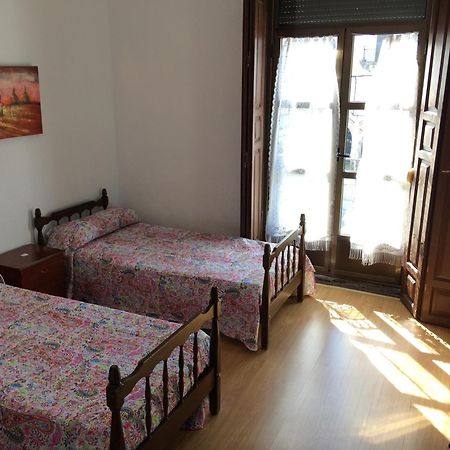 Pension Carretero Caceres Exterior photo