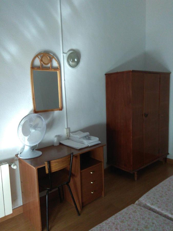 Pension Carretero Caceres Exterior photo