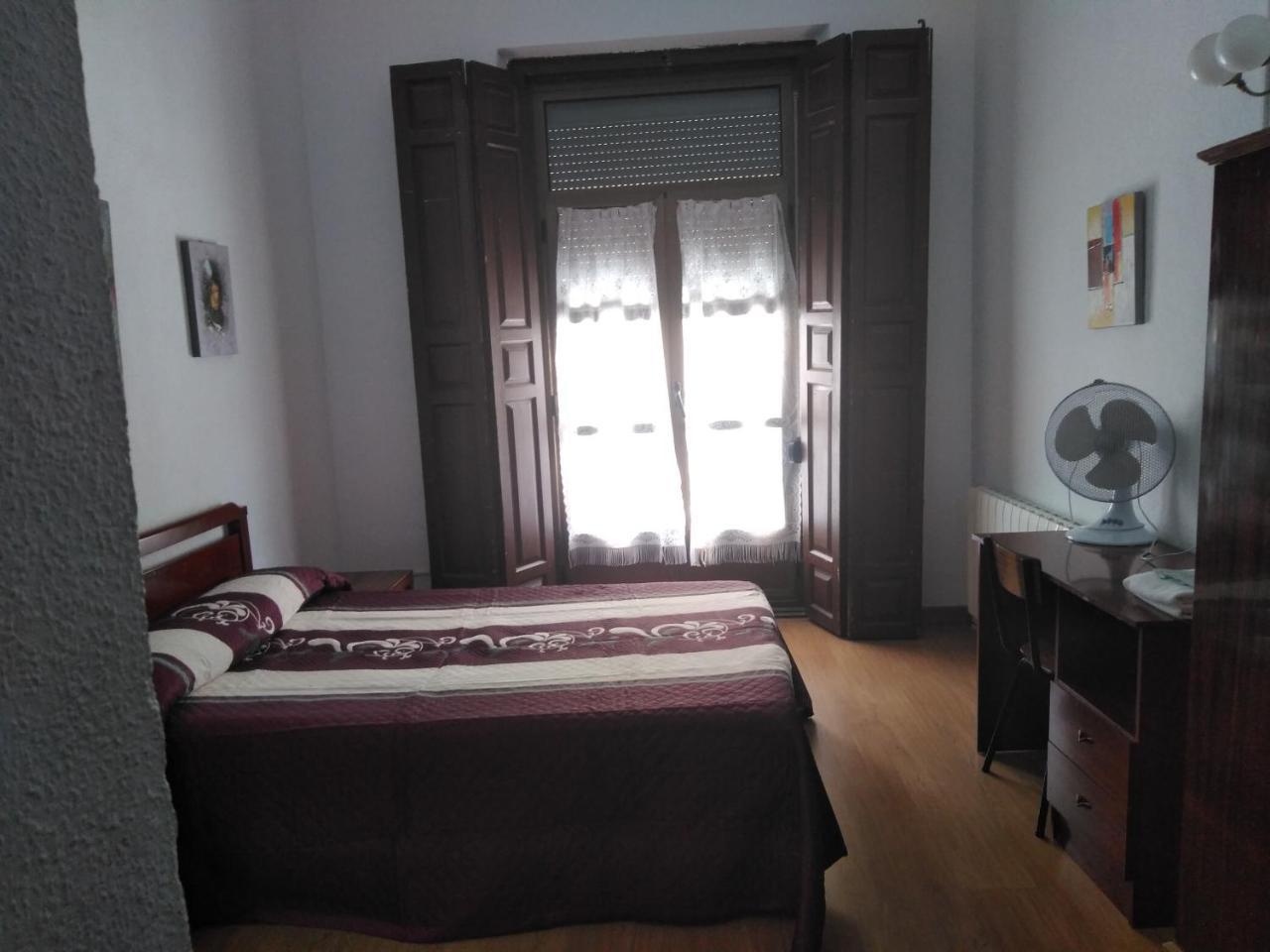 Pension Carretero Caceres Exterior photo